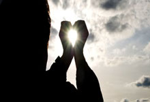 足球强队硬碰硬，战火重燃赛场风暴