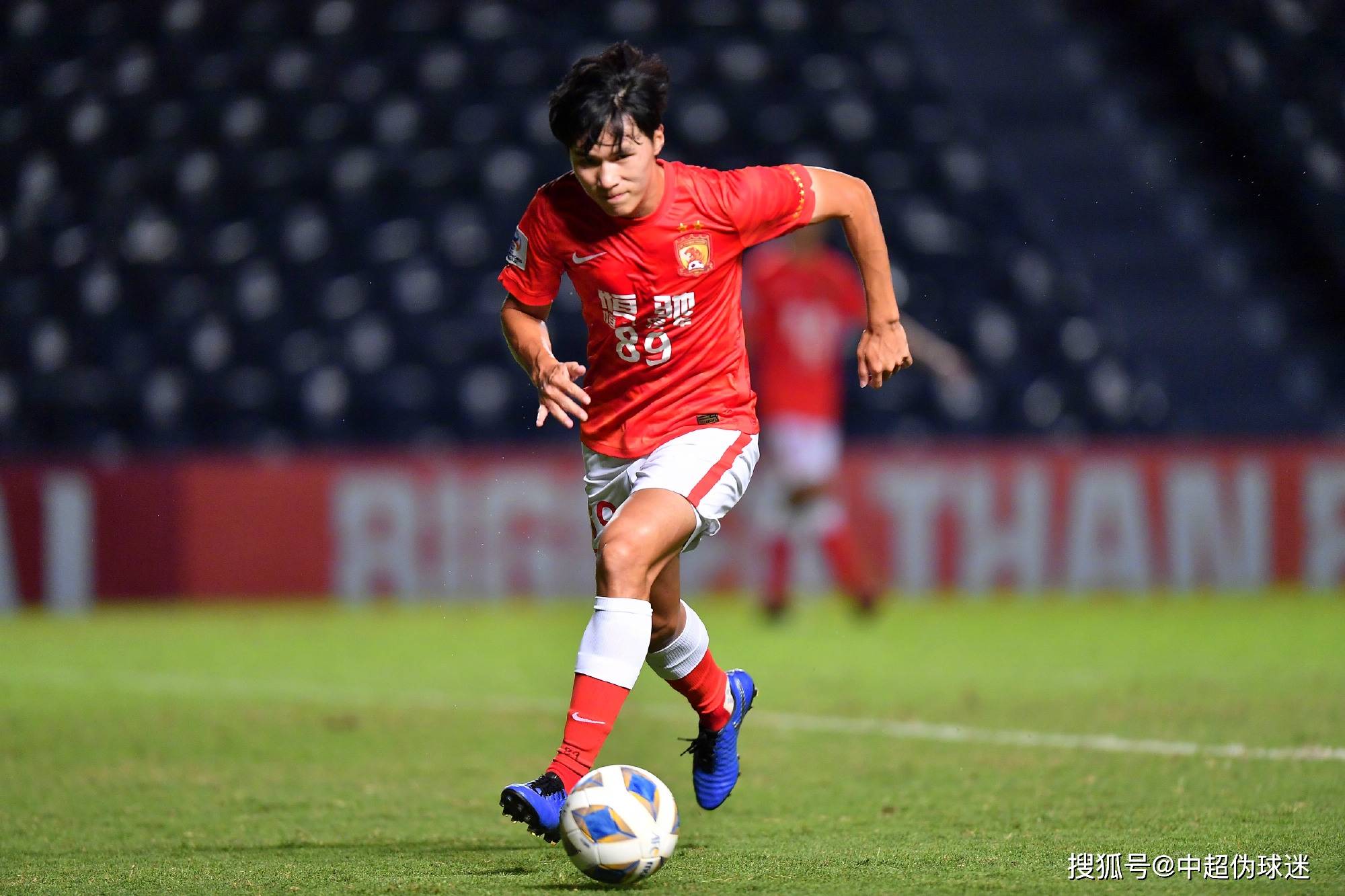 关于革命性胜利：亚洲球队面对来自五洲六岛的强手的信息